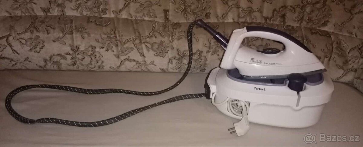 Parní žehlička Tefal Easycord Pressing - 12