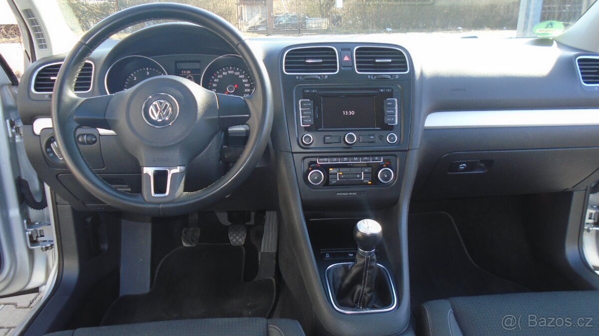 Volkswagen Golf, VI Team 1,6 TDI serviska Top 147 tkm. - 12