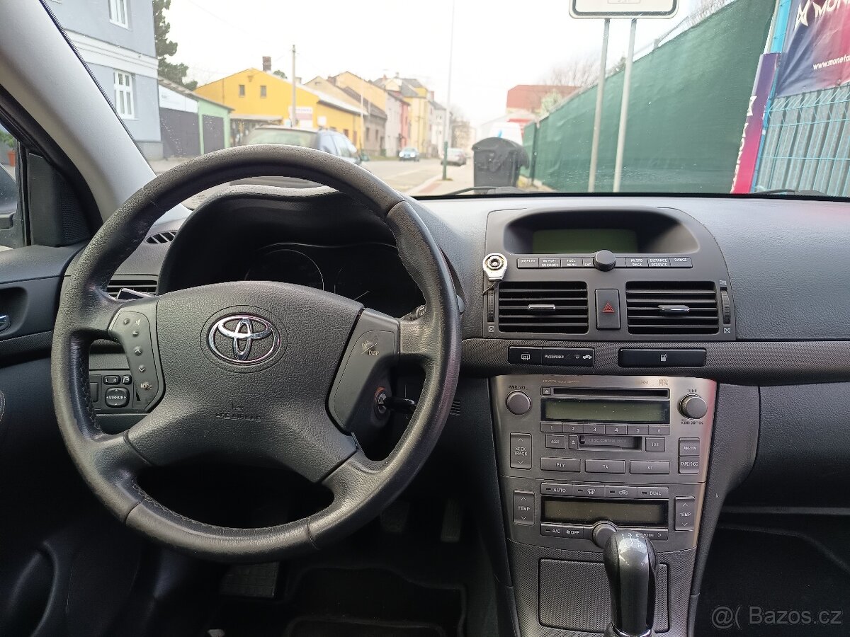 Toyota Avensis combi 2,0D-4D Comfort ČR - 12