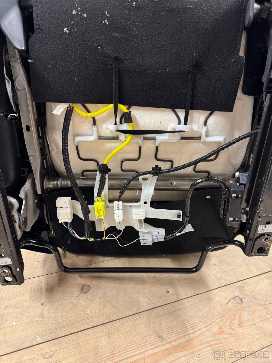 Toyota CHR, kompletní přední i zadní sedačky - 12