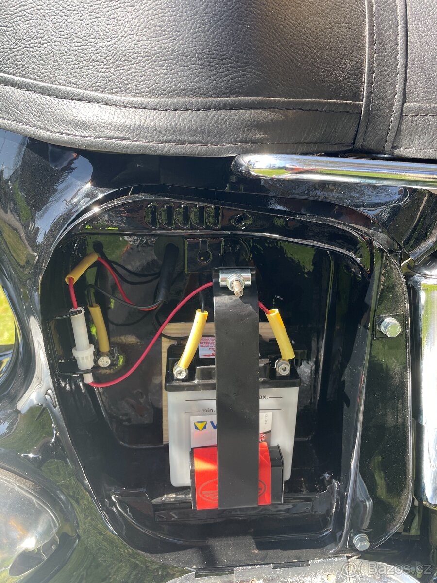 Jawa-ČZ 250 kývačka - 12