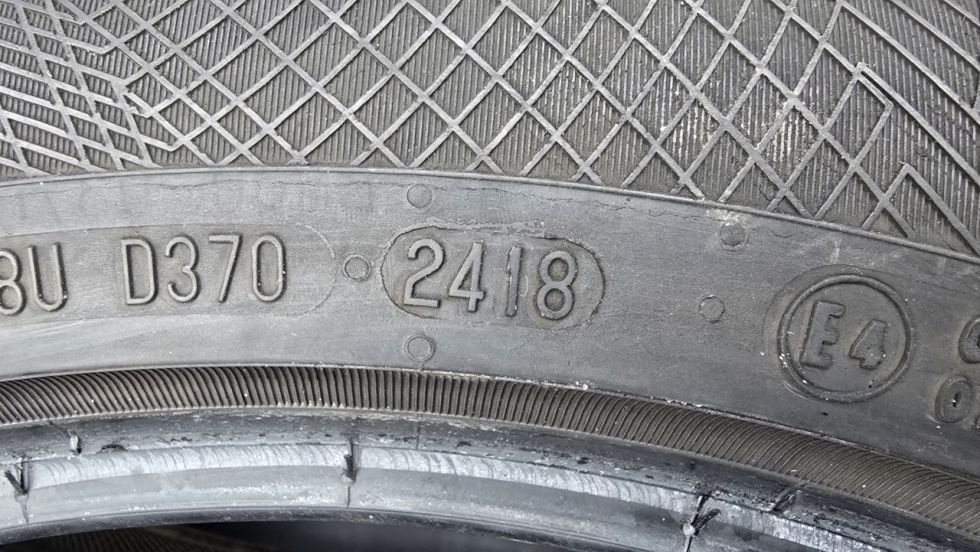 Zimní pneu 245/45/18 Continental Run Flat - 12