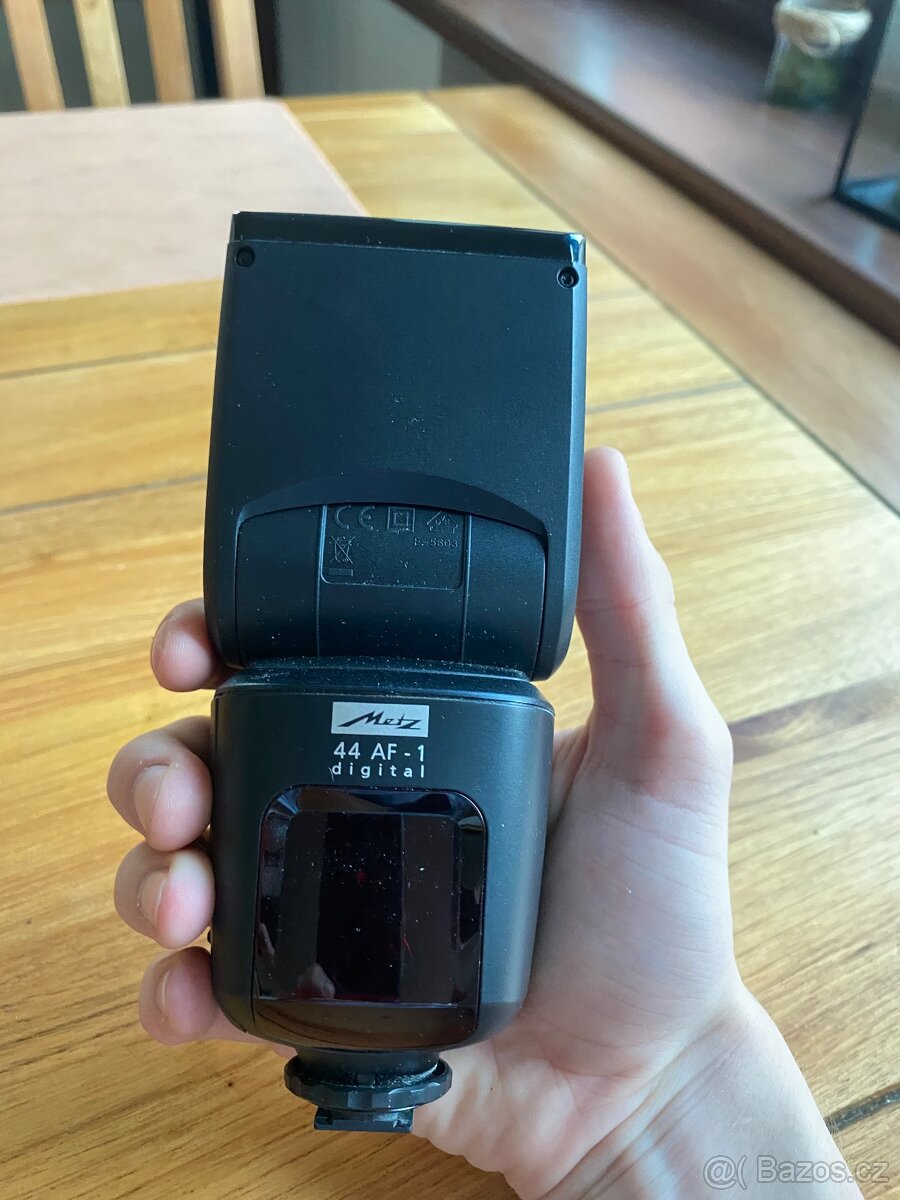 Nikon D5000 - 18-105 AF-S DX VR - 12