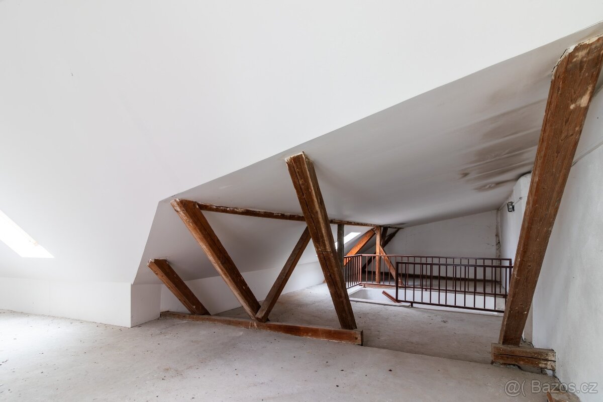 Polyfunkční dům v centru Soběslavi - 12