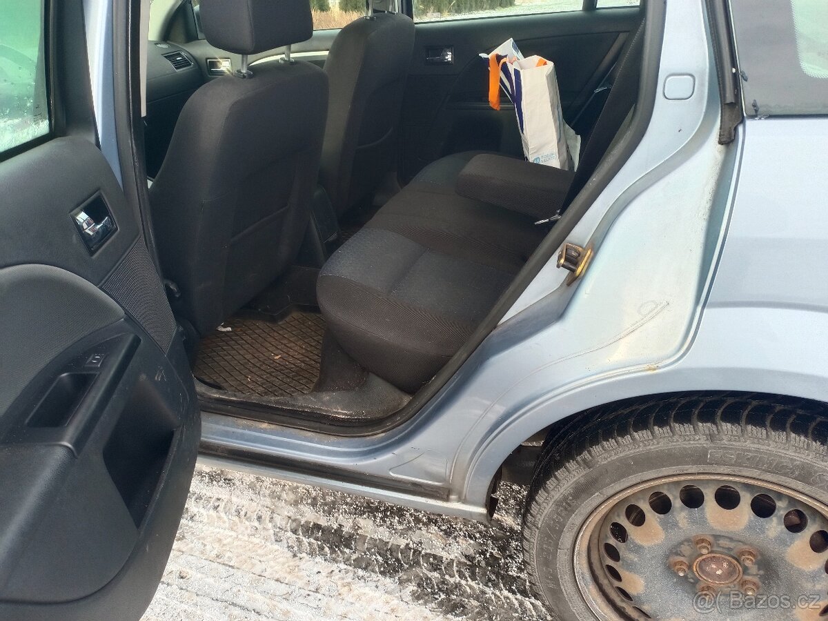 Ford Mondeo kombi 2.0 TDCi - 12
