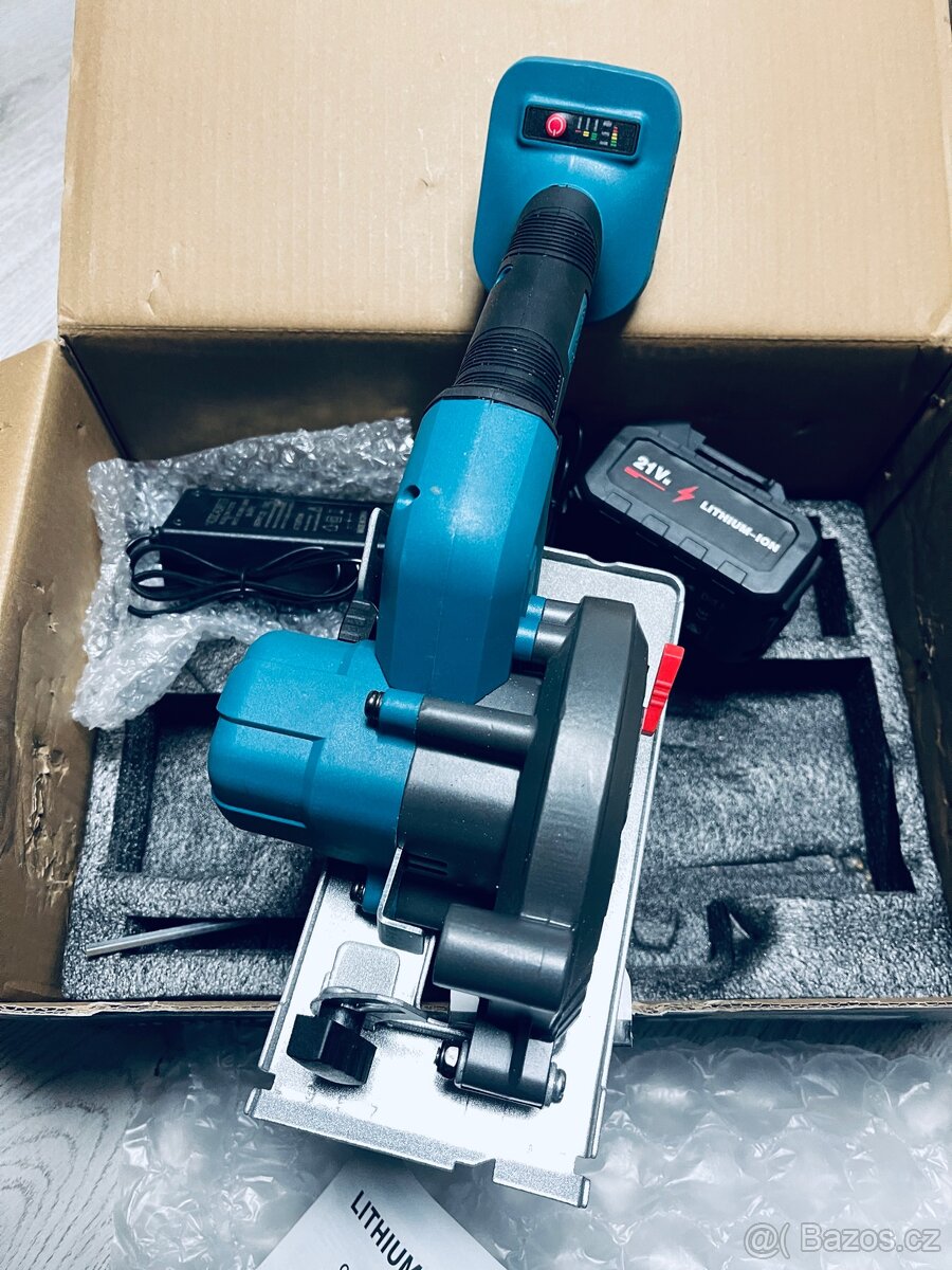 Okružní pila s příslušenstvím - 12