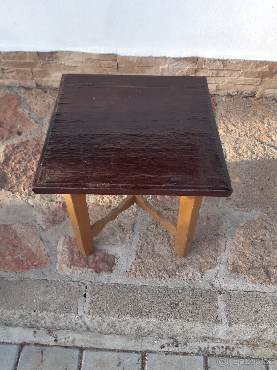 různé stoličky, či štokrle, polička - 12