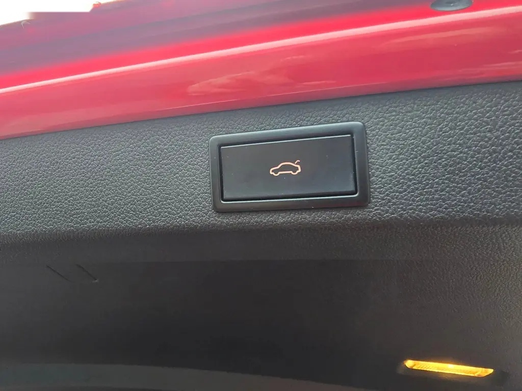 Škoda Superb, COMBI STYLE 2,0 TDi / 140 kW D - 12