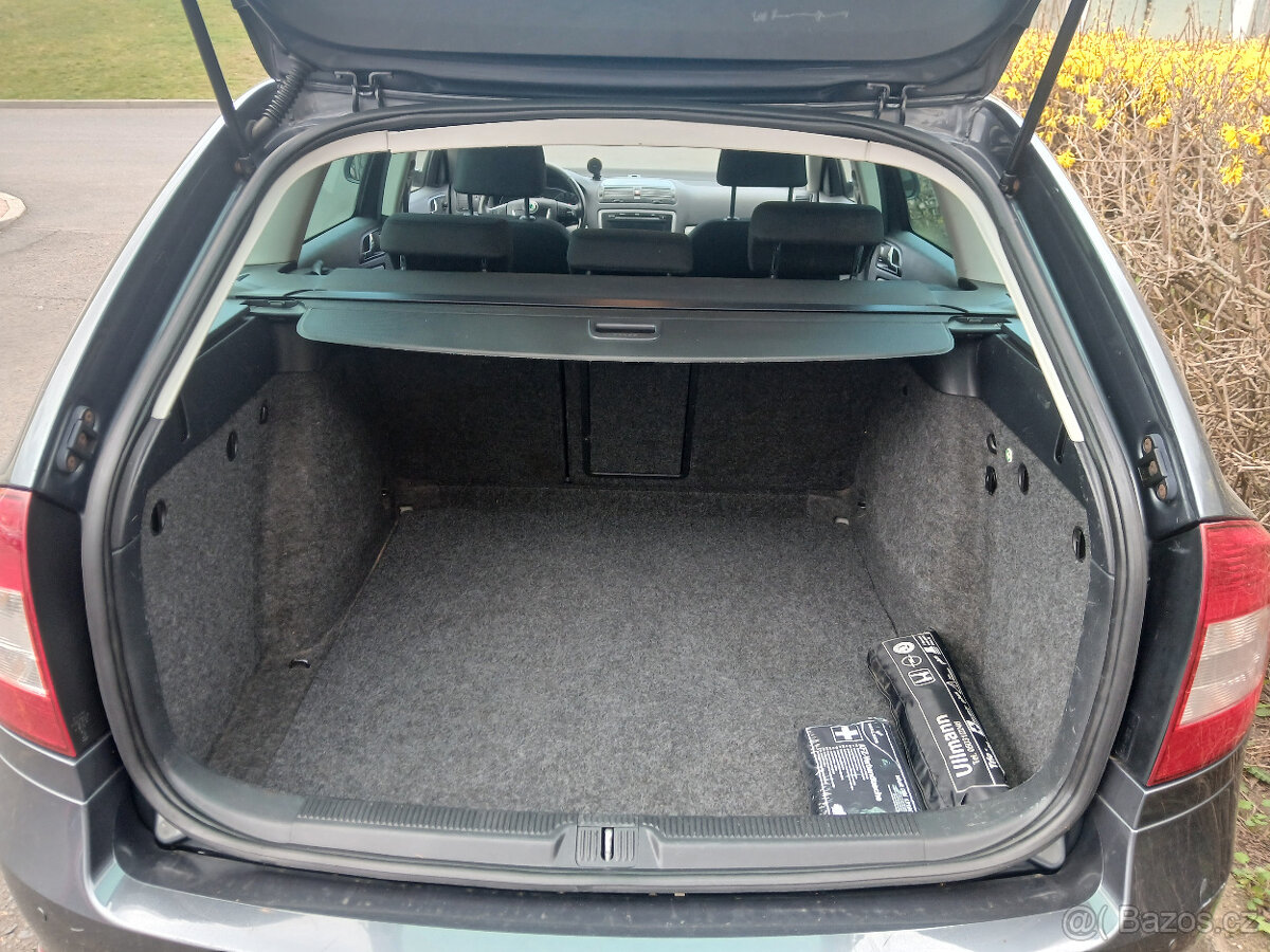 Škoda Octavia Com 1.4 TSI Elegance - 12