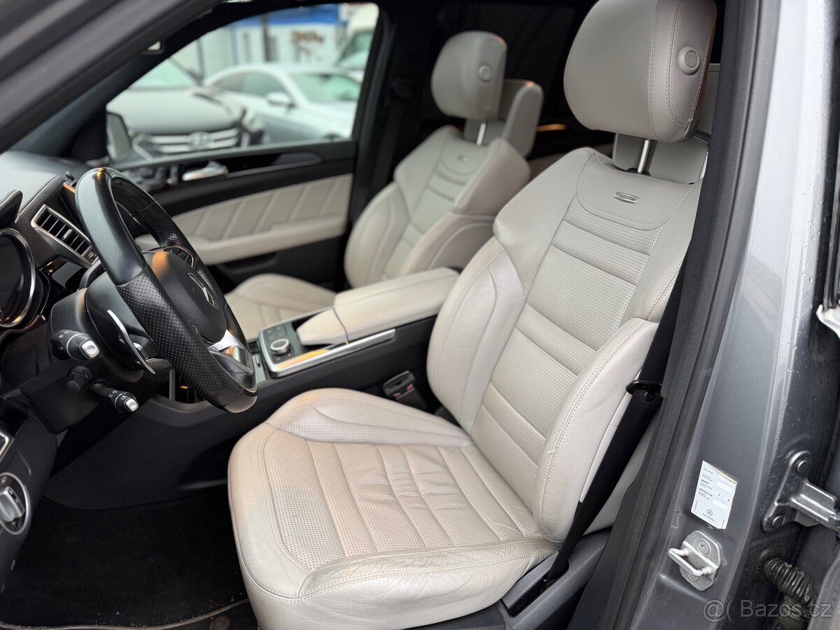 Mercedes-Benz ML 63 AMG - 12