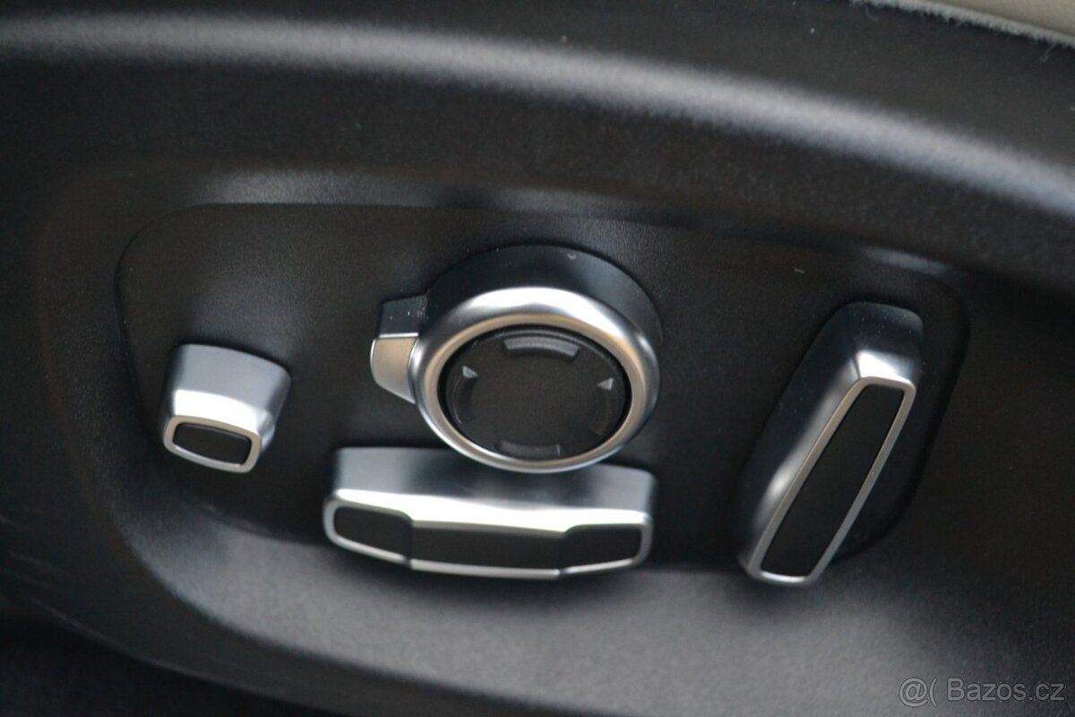 Jaguar E-Pace P200 R-Dynamic AWD Meridian - 12