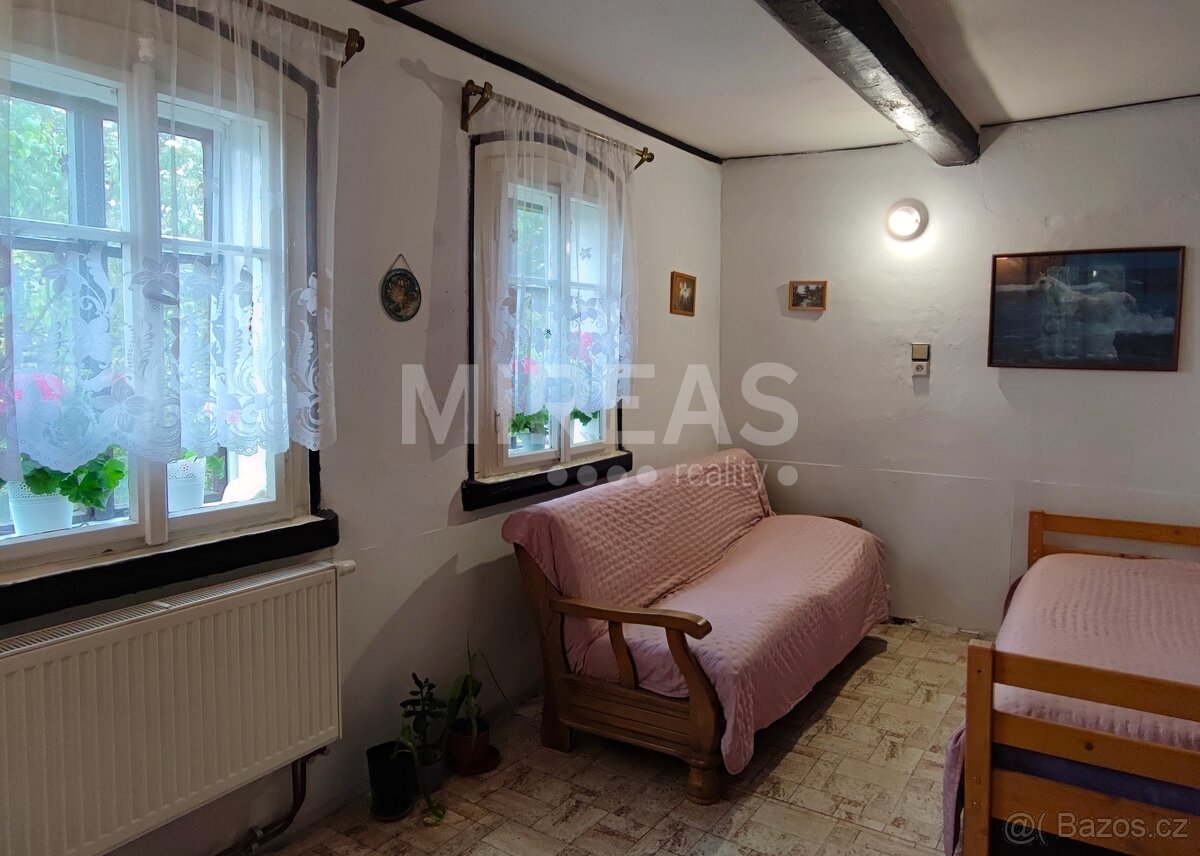 Chotěšice - Nouzov, prodej RD 8+kk/L, 202 m2, na pozemku o c - 12