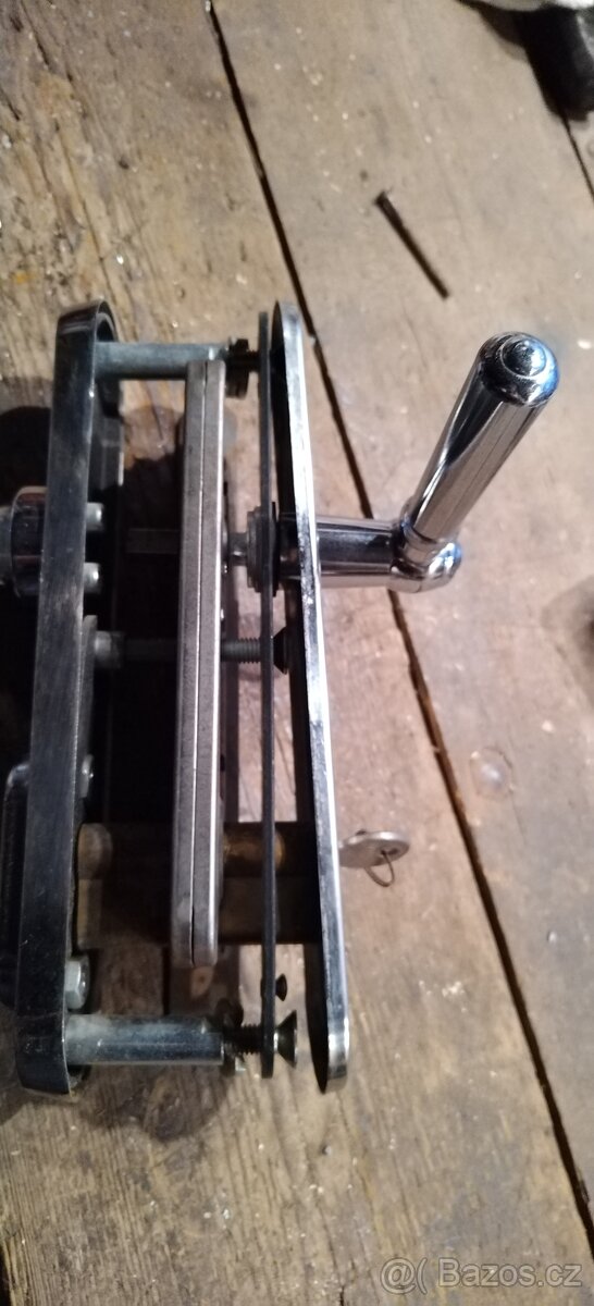 dveřní zámky - 12