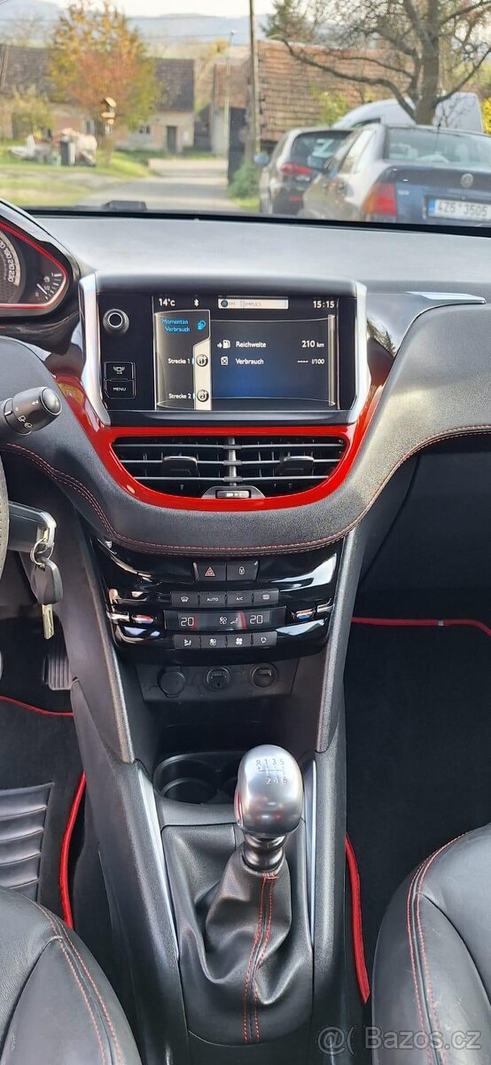 Peugeot 208 GTI 1,6i 147kw - 12