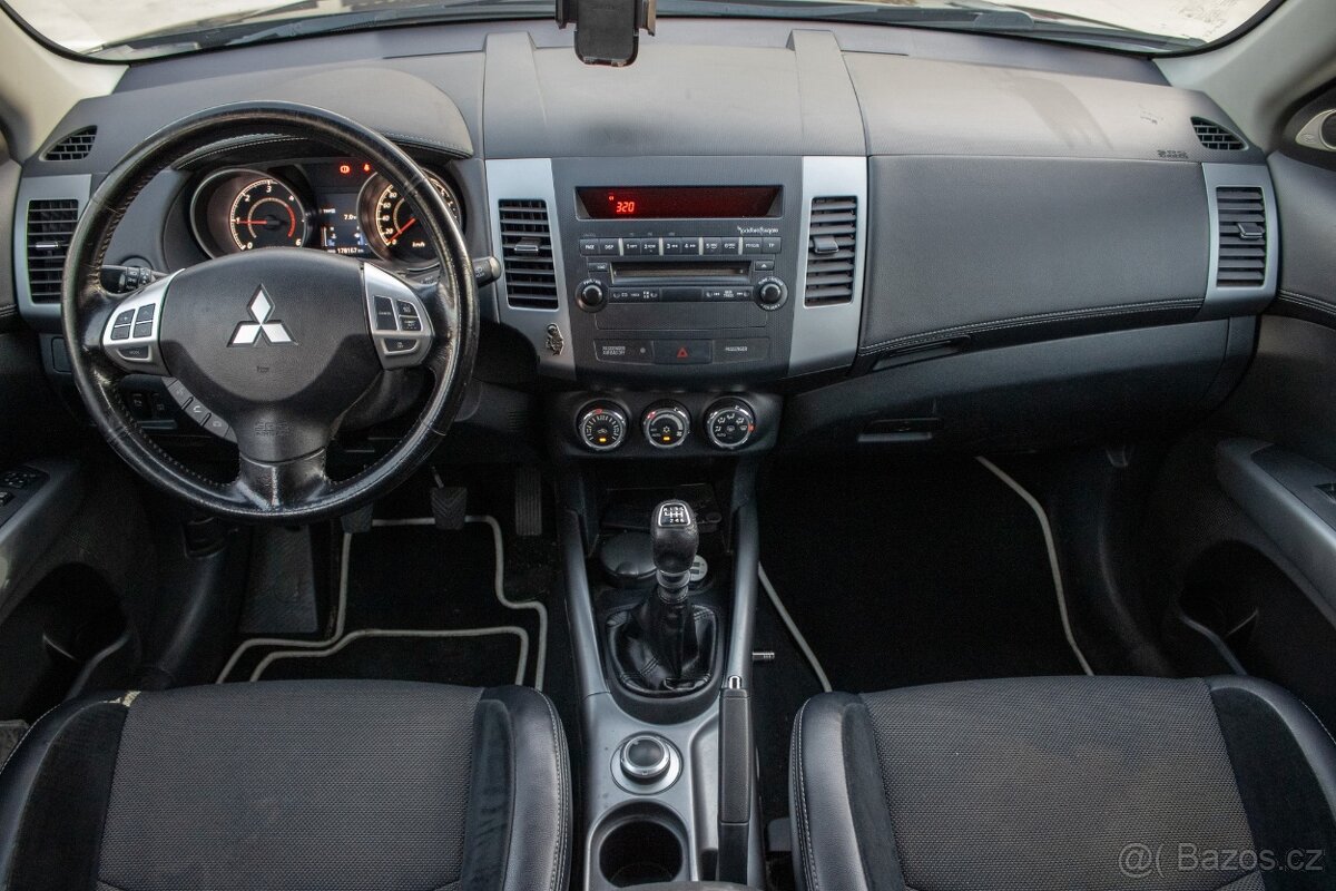 Mitsubishi Outlander 2.2 DI-D 4x4 - 12