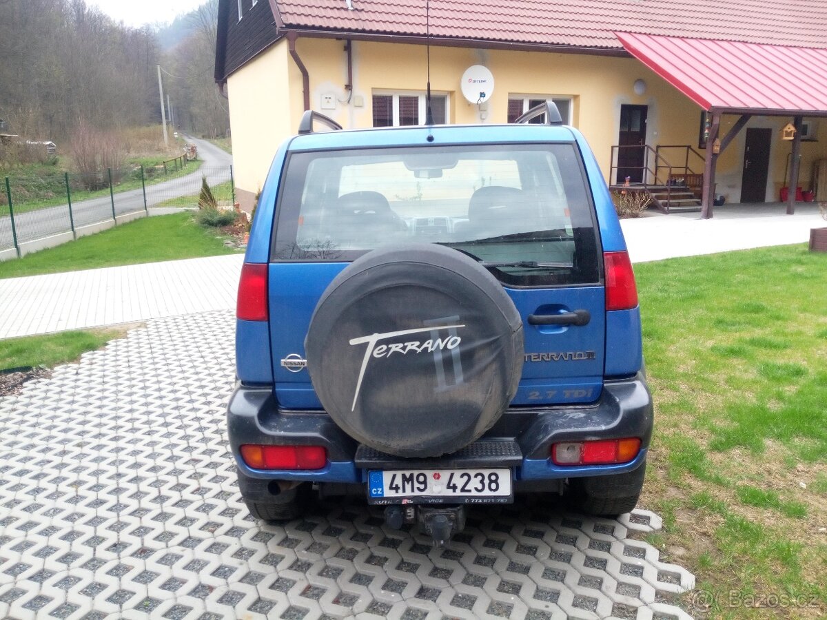 NISSAN TERRANO - 12