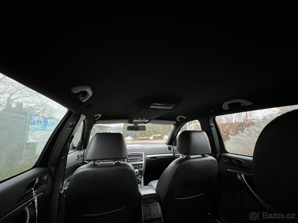 Škoda Octavia Scout,2.0TDi,103KW,4x4, 220.000km - 12