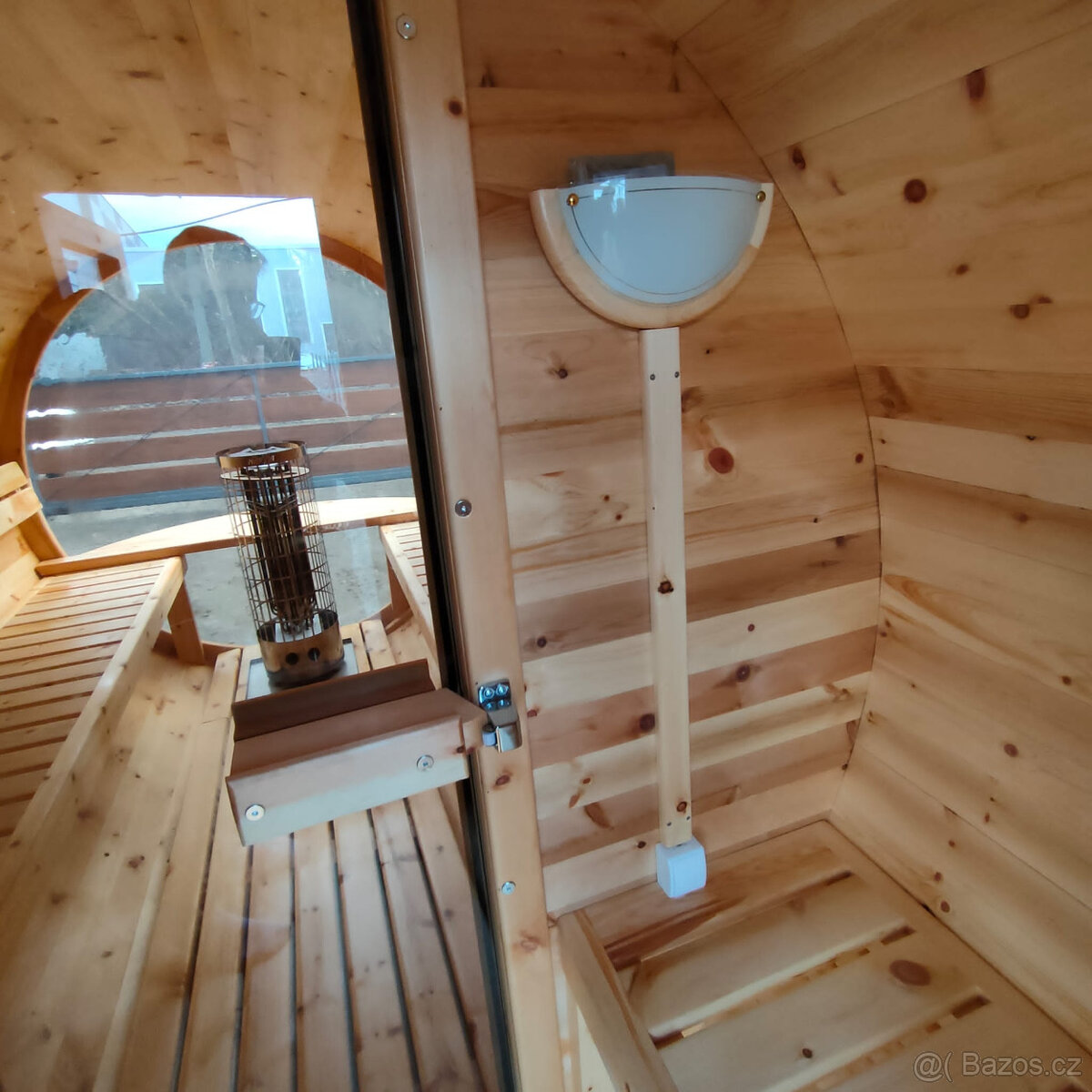 Venkovní sudová sauna s panoramatickým oknem - 12