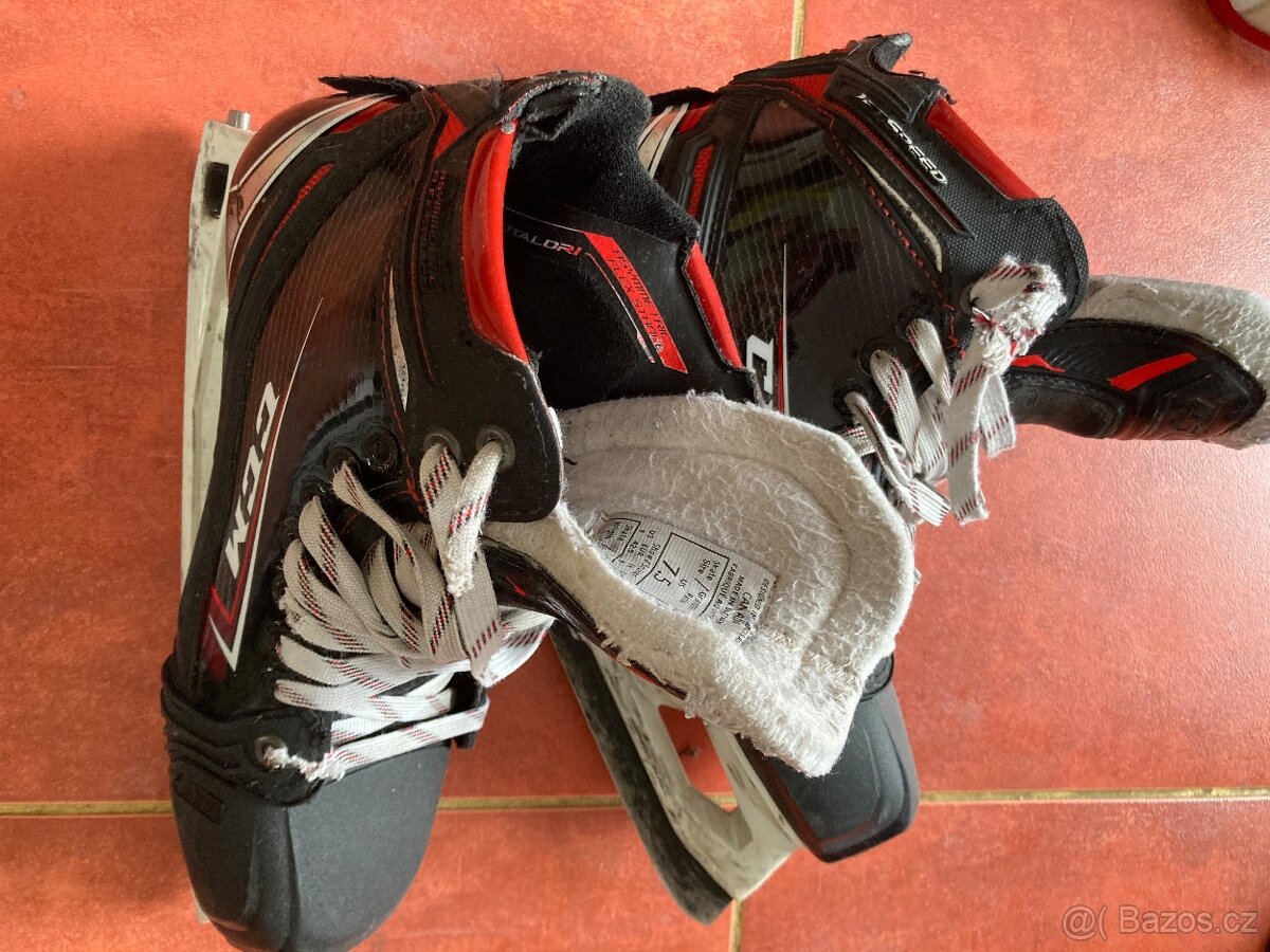 Brankařská výstroj - 12