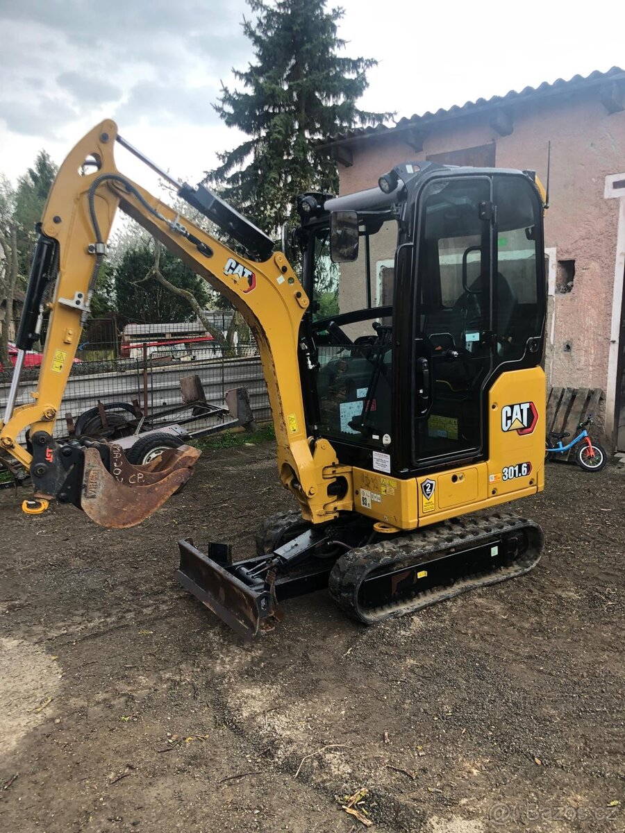 Caterpillar CAT 301.6 - 12