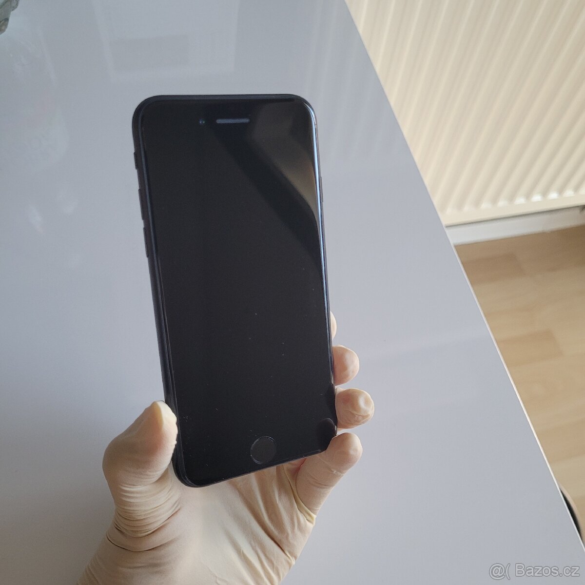 iPhone SE 2020 – 64 GB – Černý – NOVÝ, NEPOUŽÍVANÝ - 12