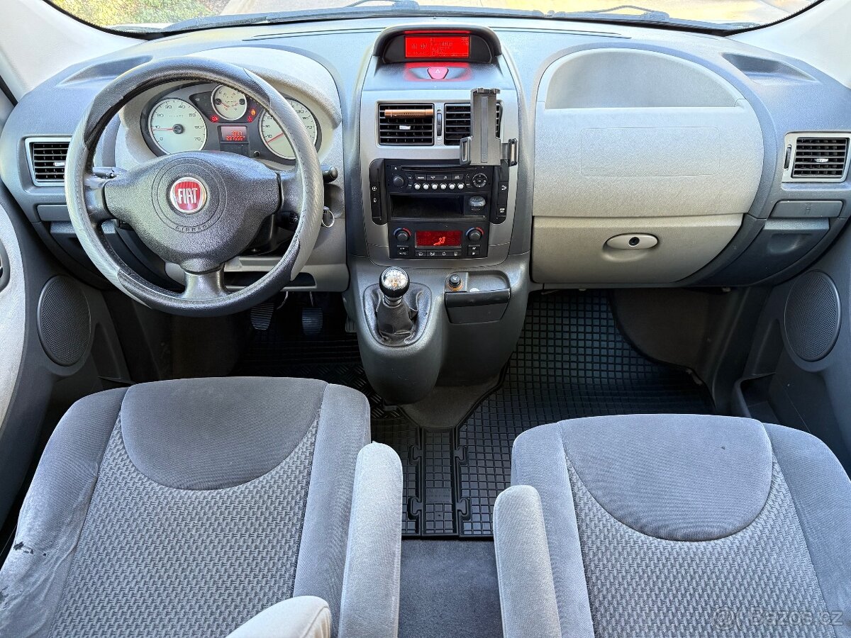 Fiat Scudo 2.0 JTD 120 kw, původ Čr, 8 míst - 12