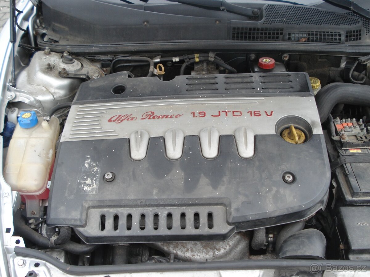 Alfa Romeo GT 1.9 JTD - 12