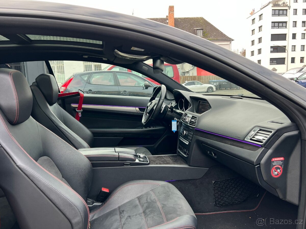 Mercedes-Benz E350 Coupe - 12