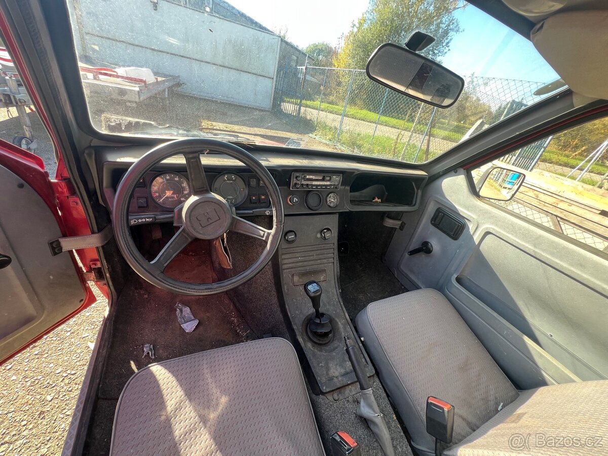 Reliant Robin - 12