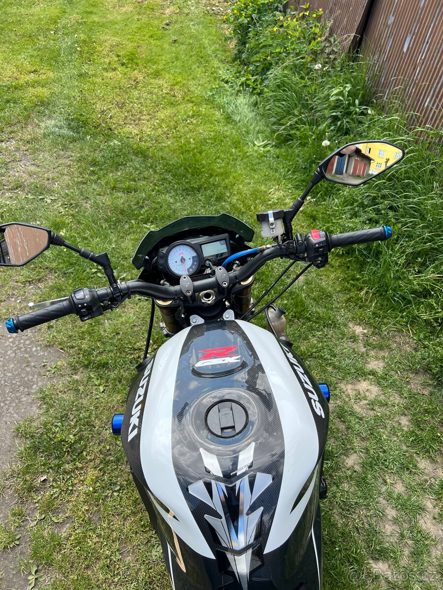 Suzuki GSX-R 1000 K3 - 12