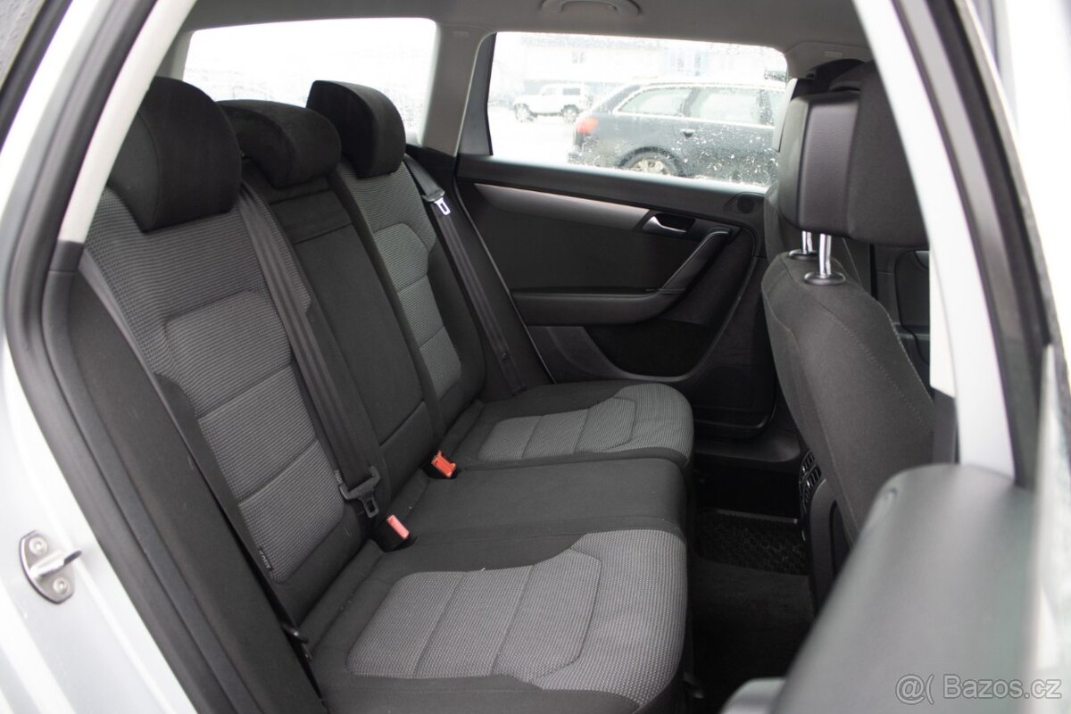 Volkswagen Passat Variant - 12