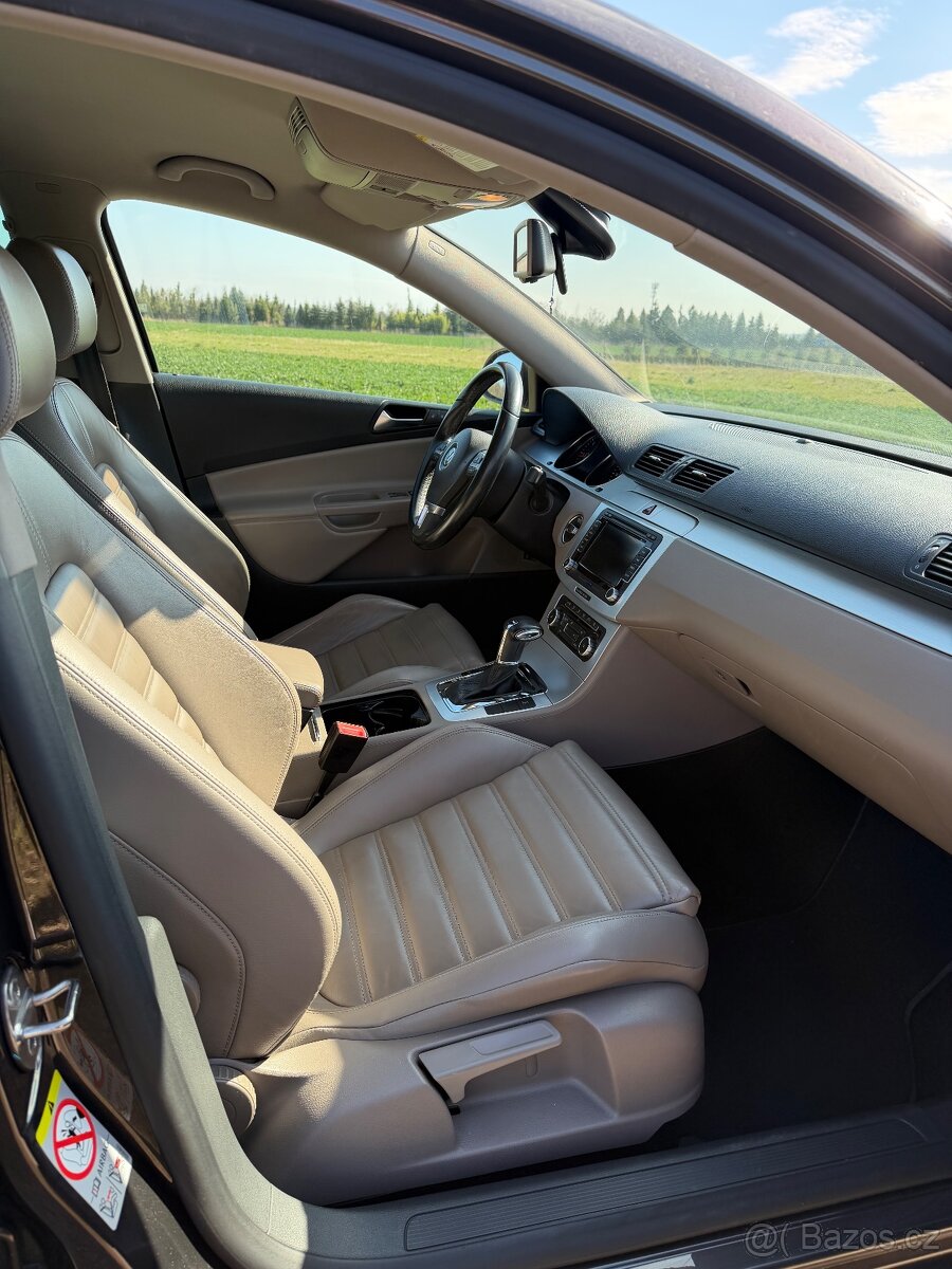 VW Passat Variant - TOP výbava - 12