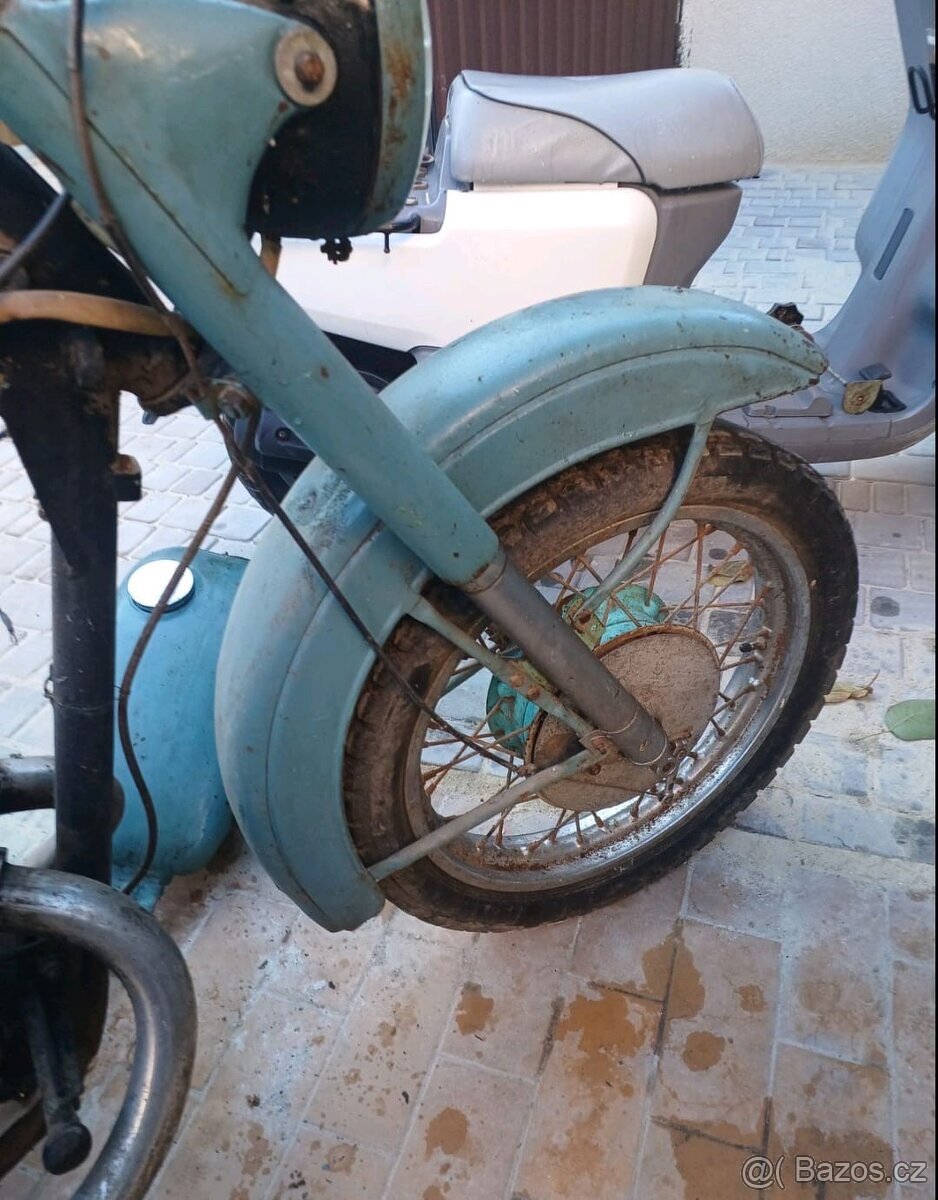 Sedlo kastlík přední blatník sedadlo IŽ 56 IŽ 49 IŽ 350 - 12