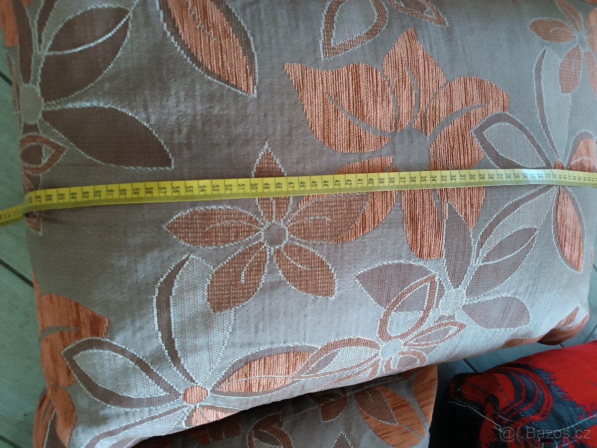 Polštář velký, polštáře větší, ideálně na sedací soupravu v - 12