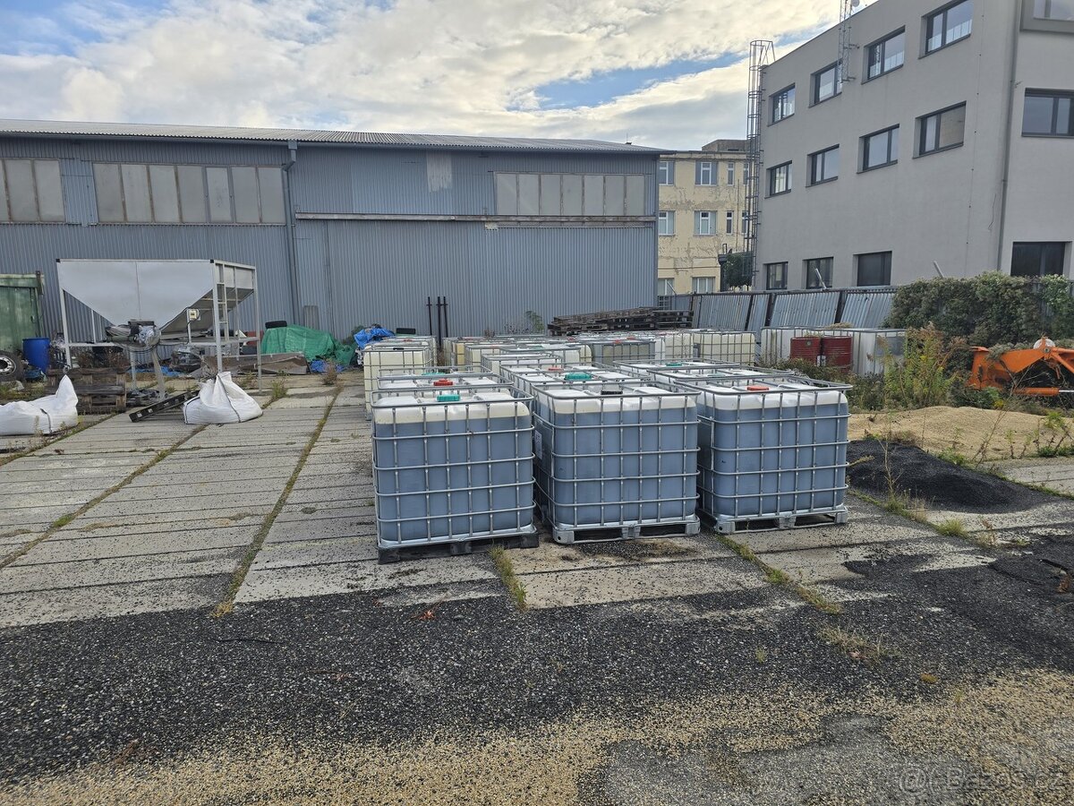 Pronájem parkovacího místa v areálu Poldi - 12