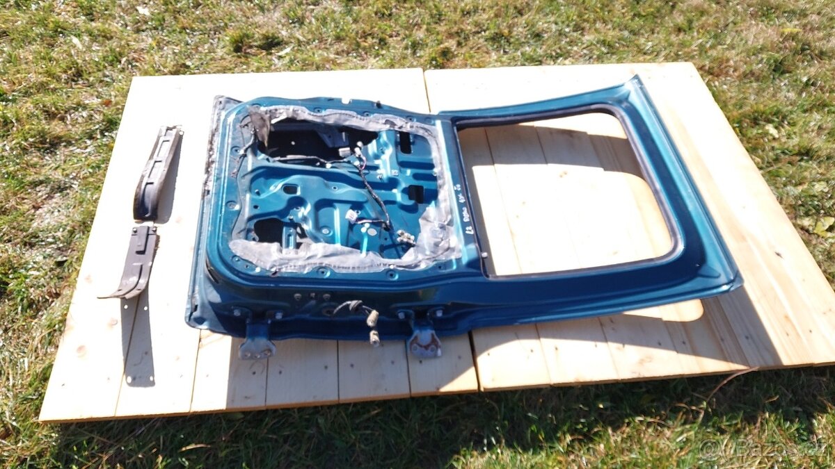 Ford Ranger: Dveře LZ zelené 1tis - 12