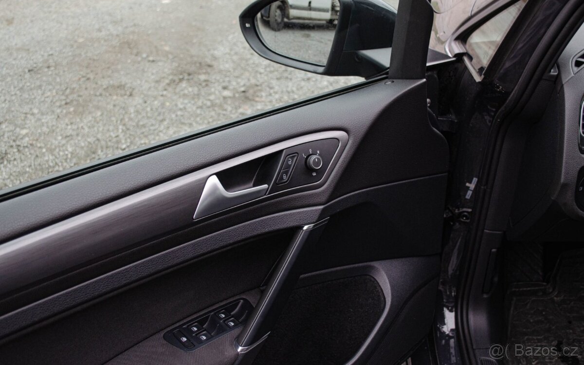 Volkswagen Golf e - 12