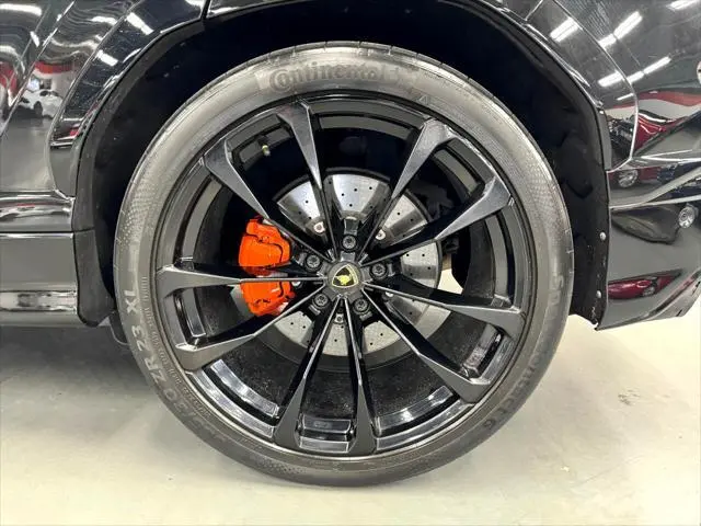 2020 Lamborghini Urus AWD - 12