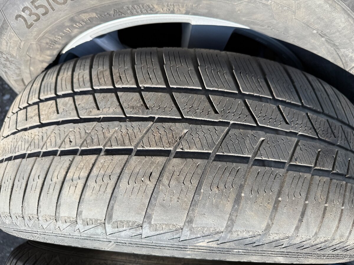 Zimní sada Volvo - 235/60/17 V XL - Barum - 5x108 - 12