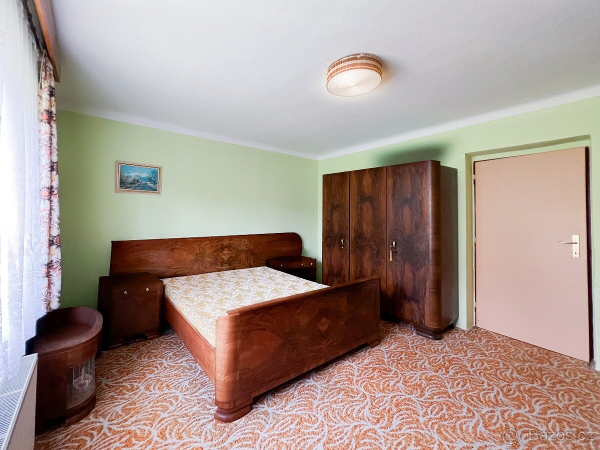 Prodej dvougeneračního domu ve Švihově - 12