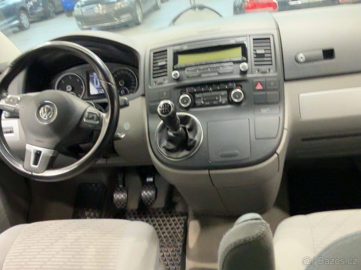 VW Multivan T5 2.0 TDI 103kW,7.sedadel,Webasto,Tažné,Comfort - 12