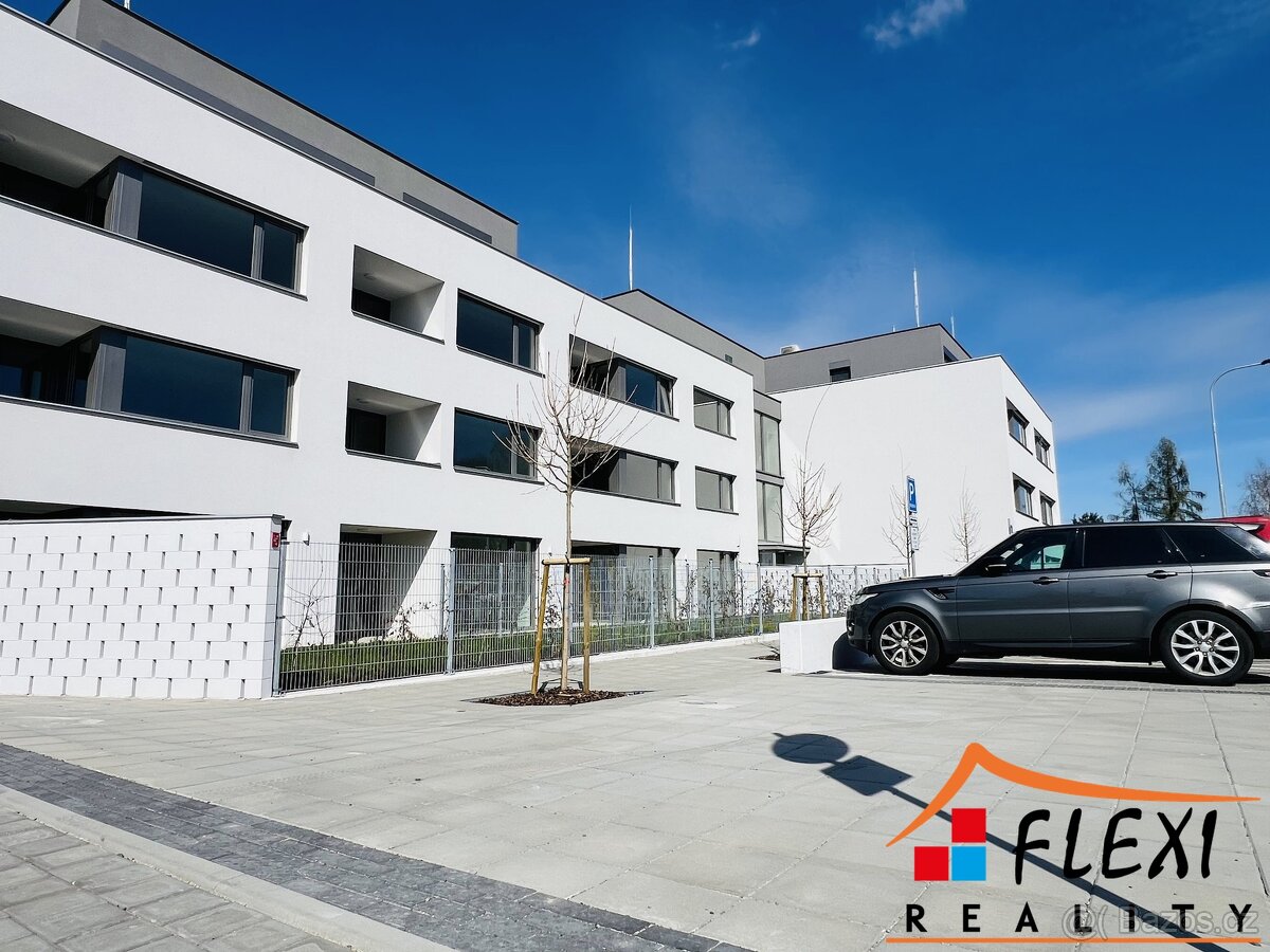 Pronájem bytu 1+kk, 32 m² vč. parkování - Ostrava - Slezská - 12