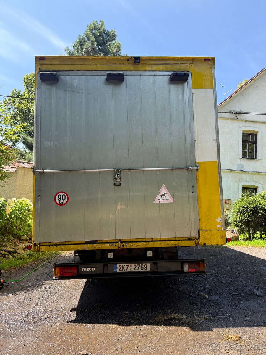 Kamion přepravník na koně - 12