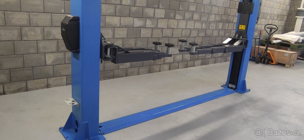 Nůžkový zvedák NA podlahu/DO podlahy 3500(až 6000) kg - 12