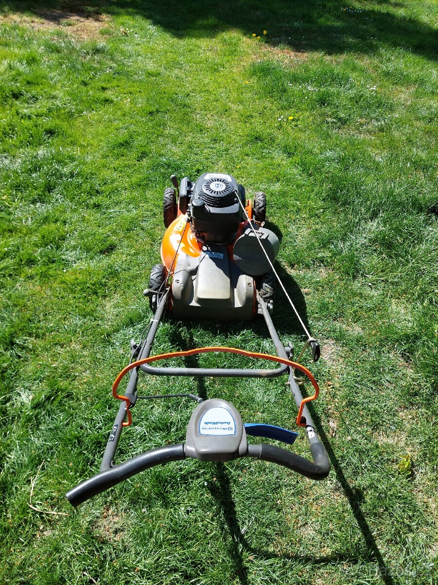 Sekačka Husqvarna - 12