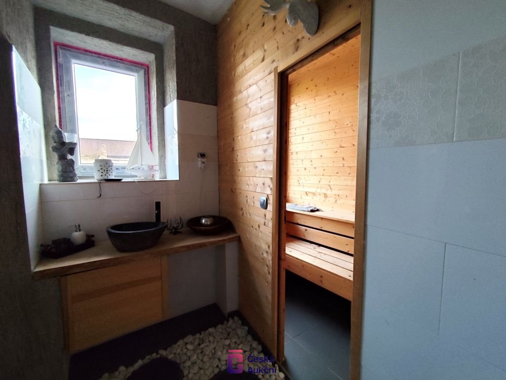 Prodej zemědělské usedlosti s rodinným domem, 2 531 m² - Lká - 12