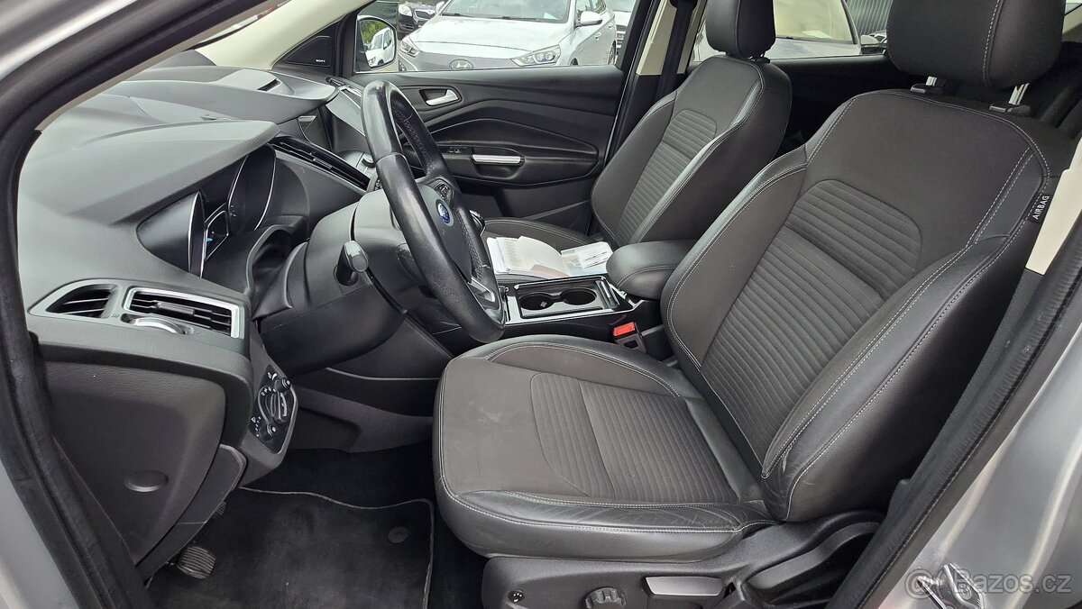 FORD KUGA 2.0TDCi TITANIUM 110KW 1MAJITEL - 12