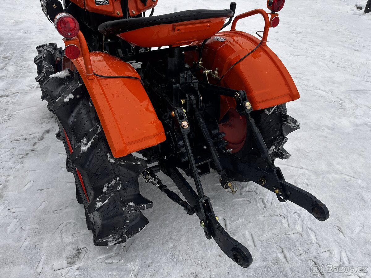 malotraktor Kubota B5000 - 12