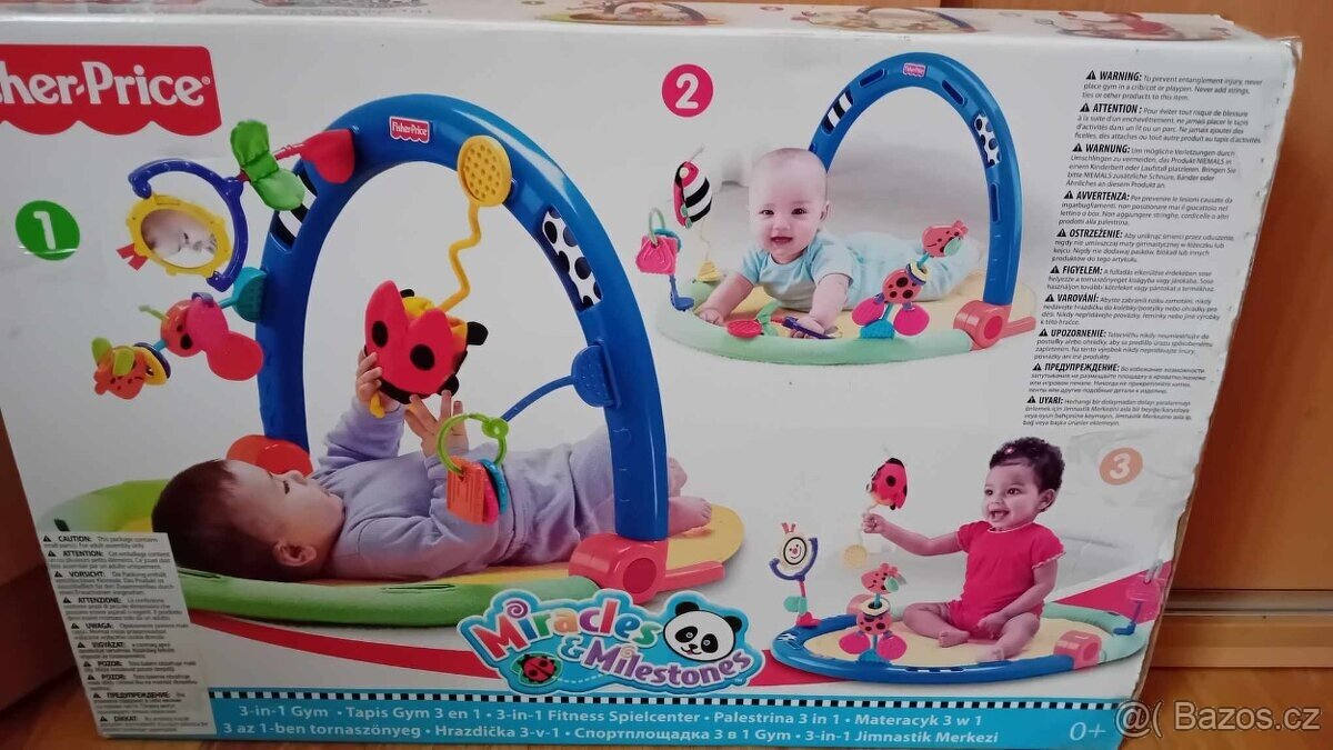 Plastové zvířátka a jiné hračky - 12