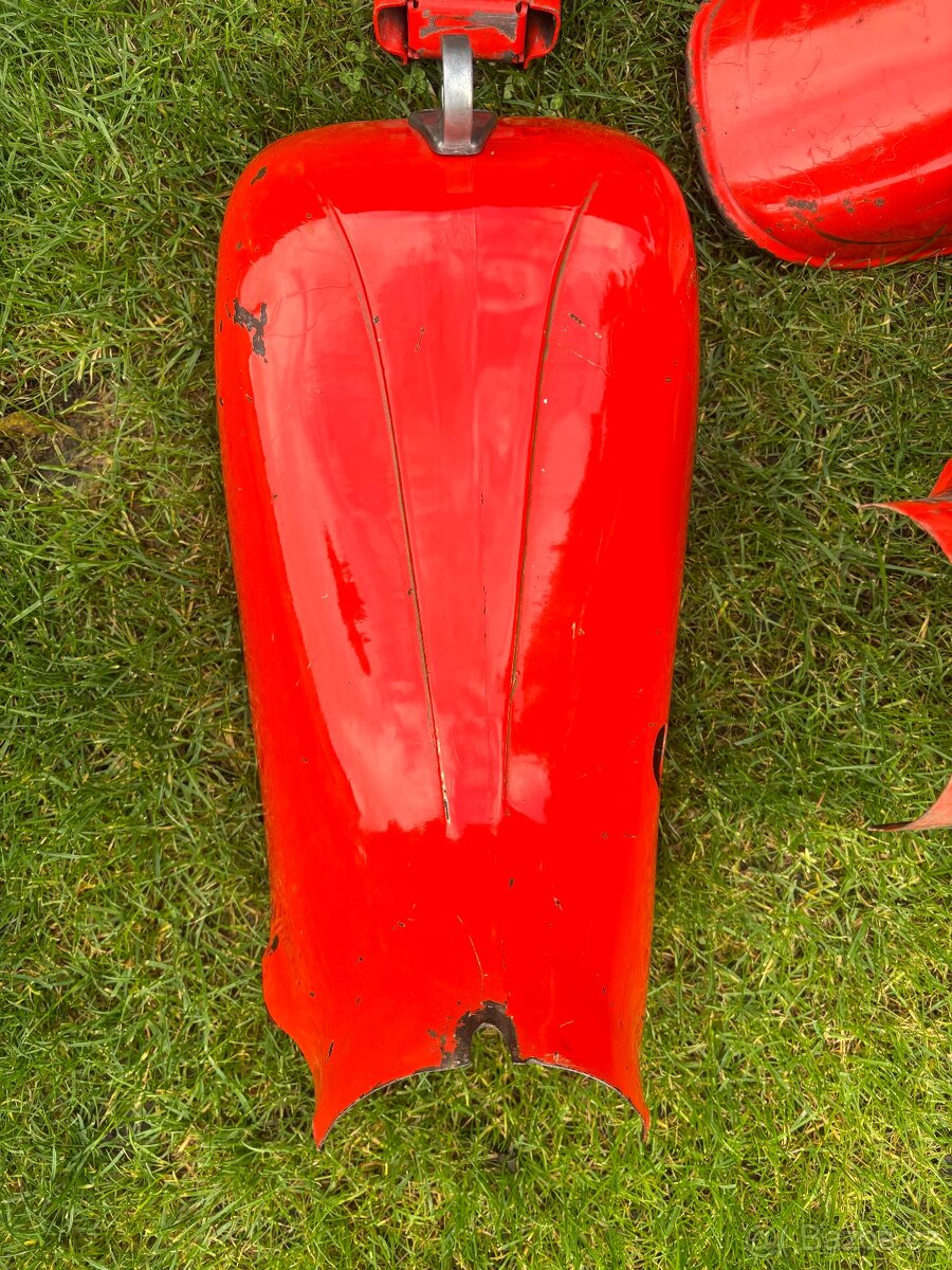 Plechařina Jawa Pionyr 05 původní rumělková - 12